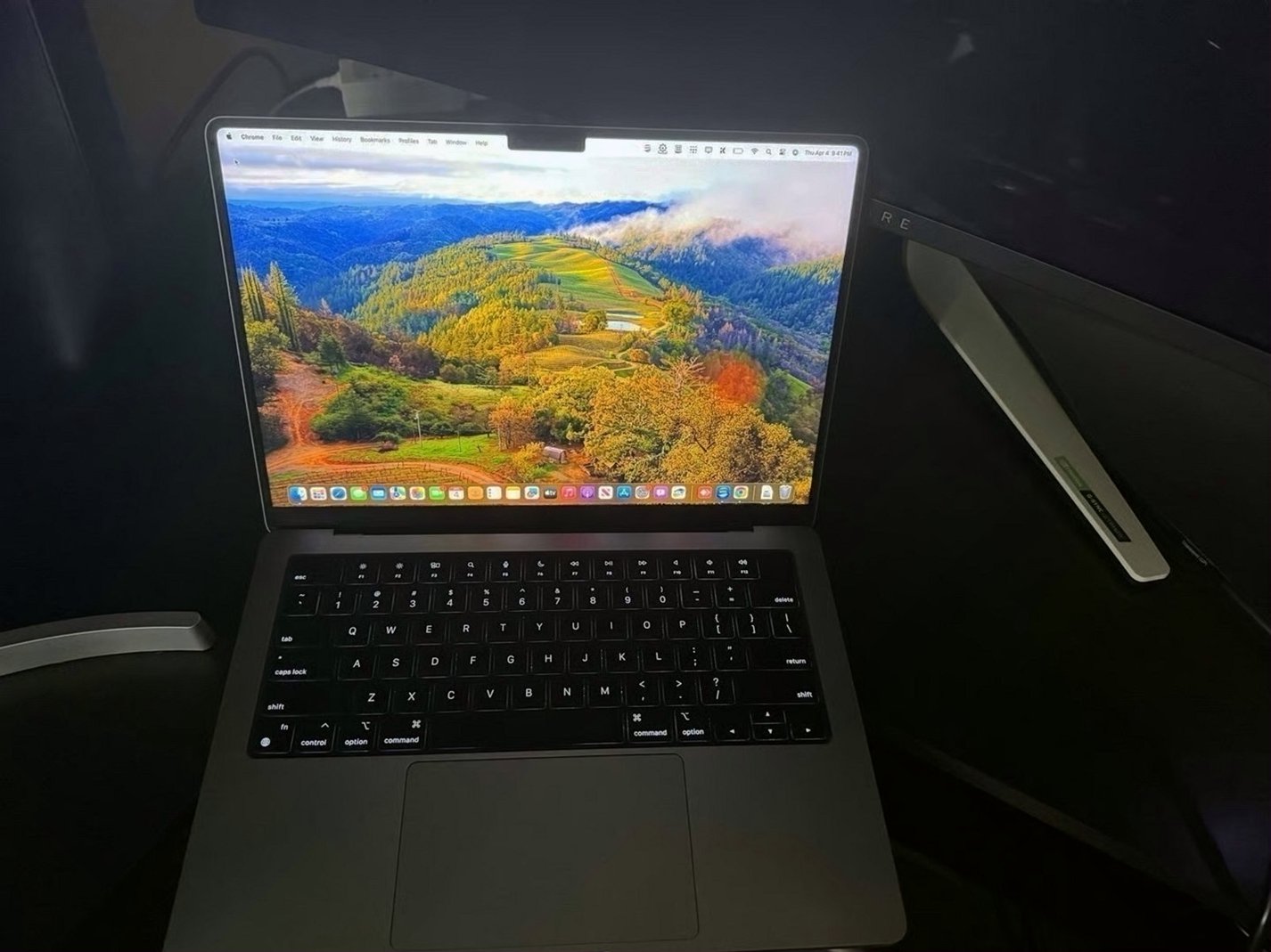 Apple MacBook Pro 14-inch M1 Pro 512GB Space Gray - Used image 3