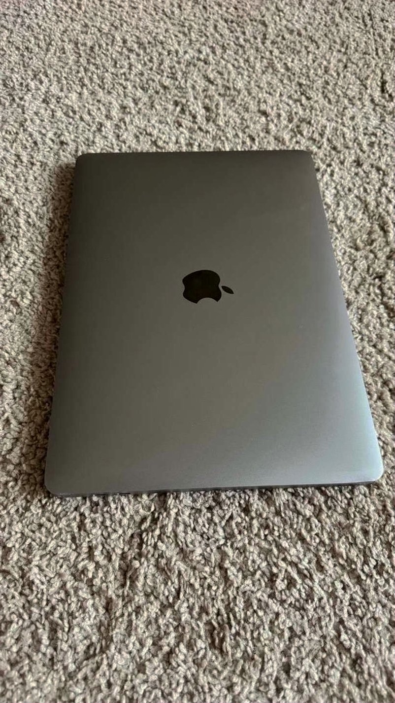 Apple MacBook Pro A2338 256GB Silver Unlocked - Used image 4