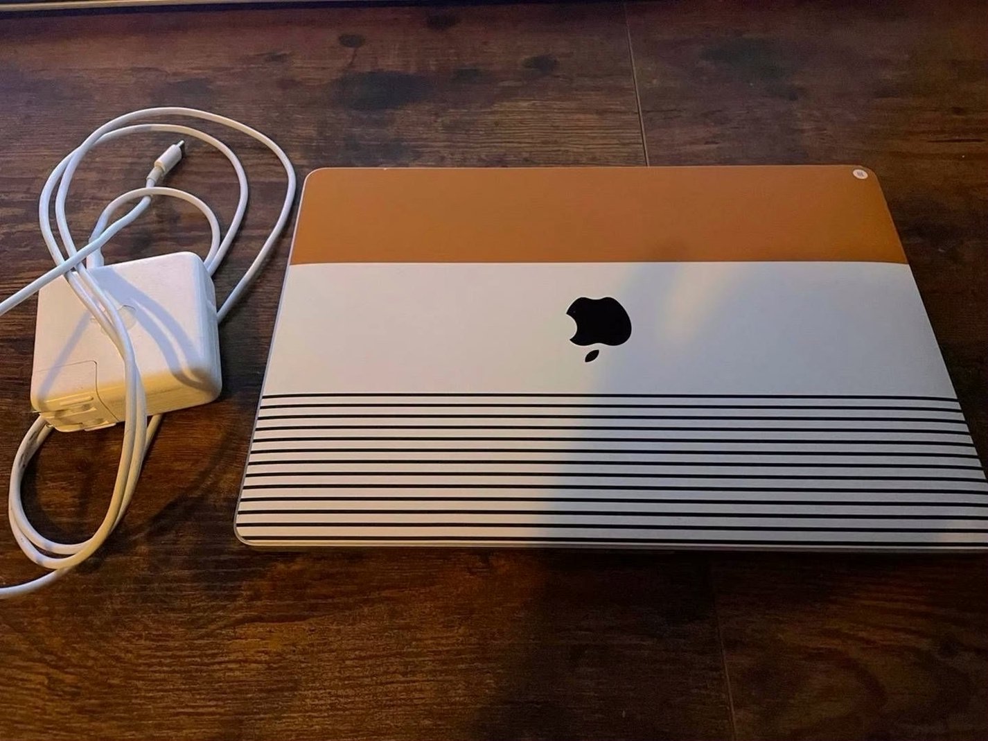 Apple MacBook Pro 13-inch M1 8GB Unlocked - Used