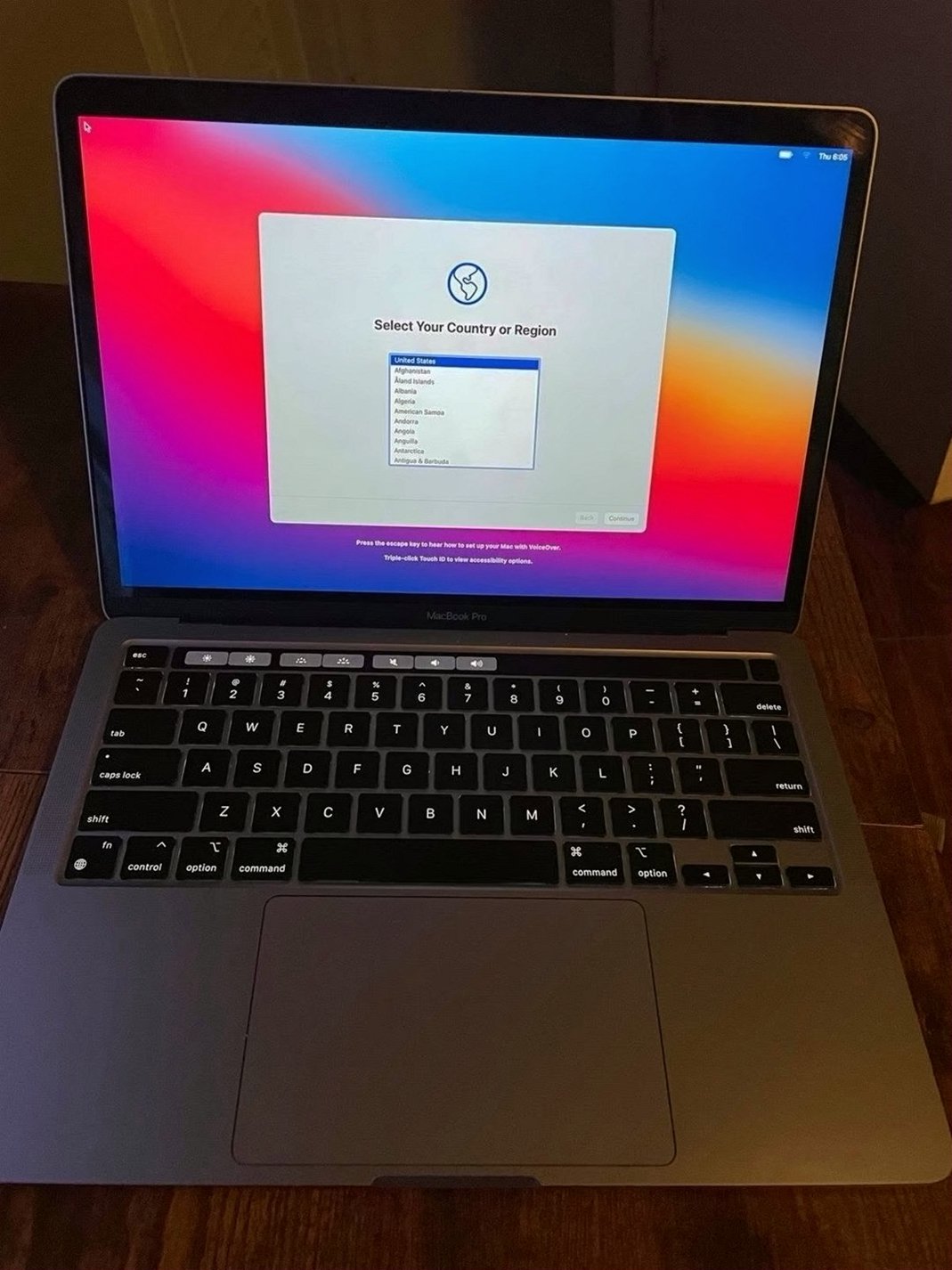 Apple MacBook Pro 13-inch M1 8GB Unlocked - Used image 2