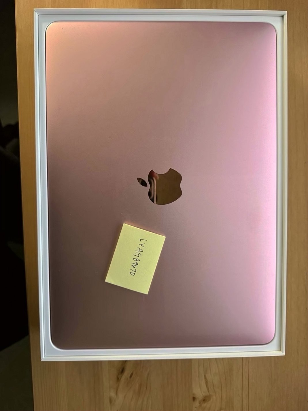 Apple MacBook Retina 2017 256GB Rose Gold Unlocked - Used