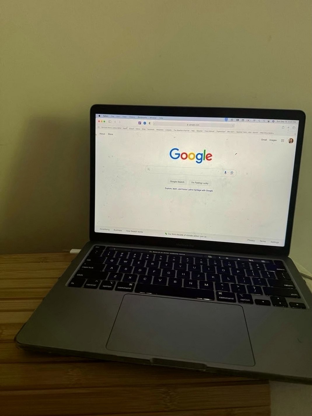 Apple MacBook Pro 2020 13-inch Touchbar Unlocked - Used image 3