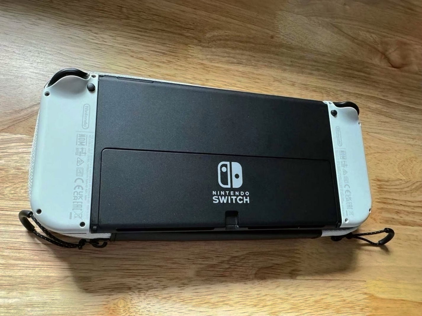 Nintendo Switch OLED 5A63 Unlocked - Used image 3