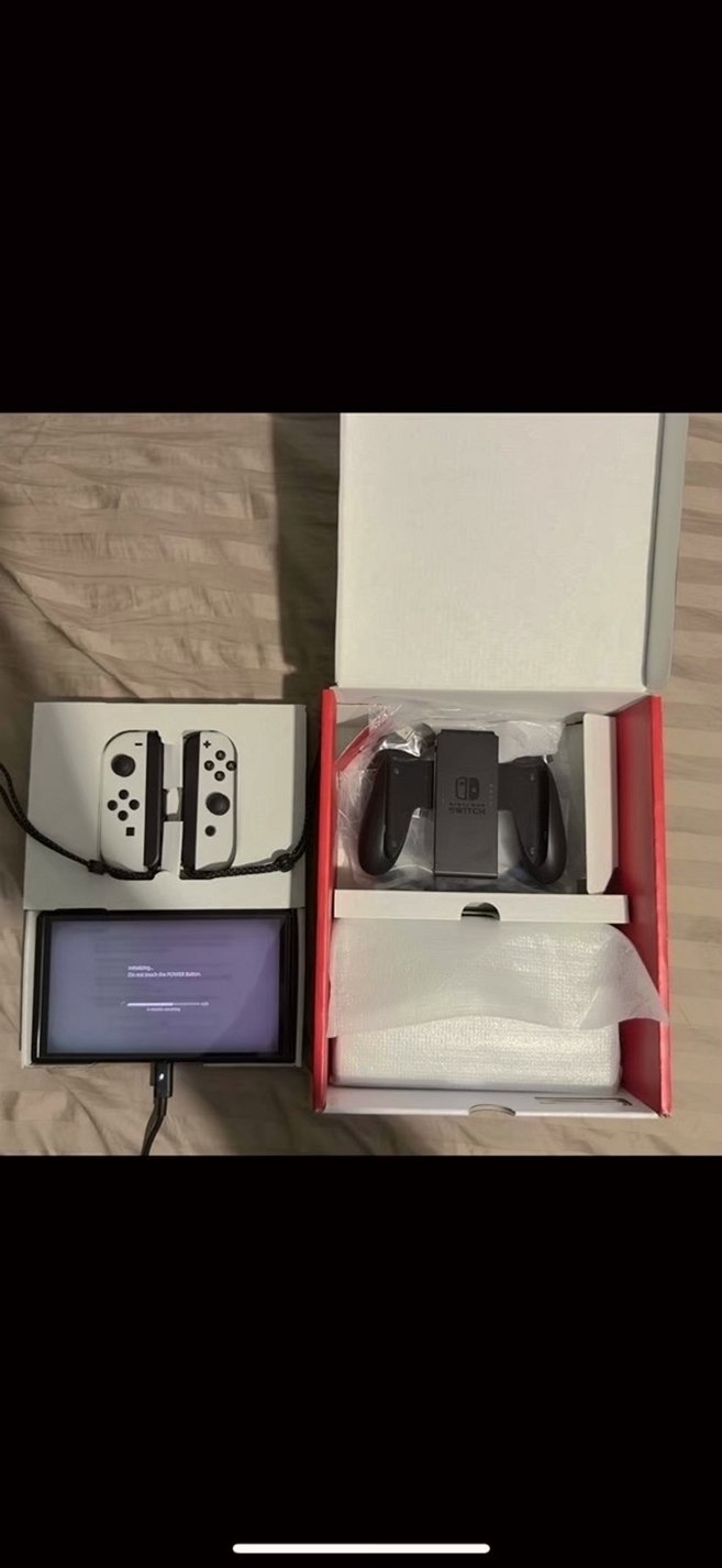 Nintendo Switch OLED 64GB White Unlocked - Used image 2