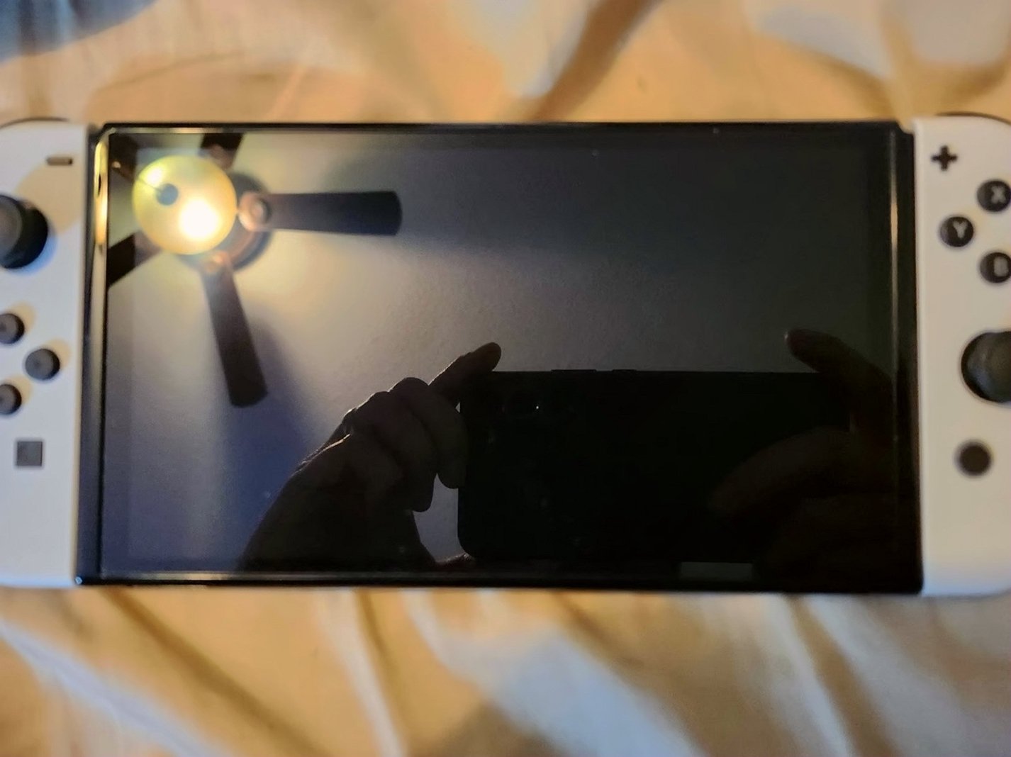 Nintendo Switch OLED 64GB White - Used image 4