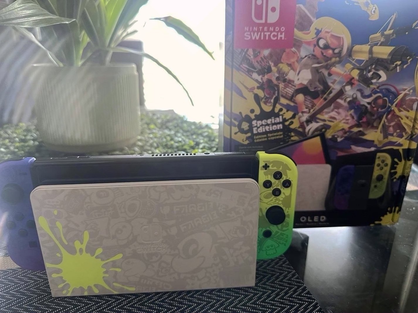 Nintendo Switch OLED Splatoon 256GB Grey Used image 2