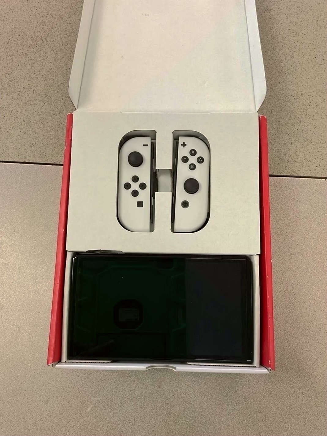 Nintendo Switch OLED 7R52 Used image 2