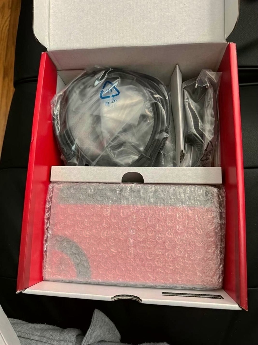 Nintendo Switch OLED Mario Edition 6U81 - Used image 3