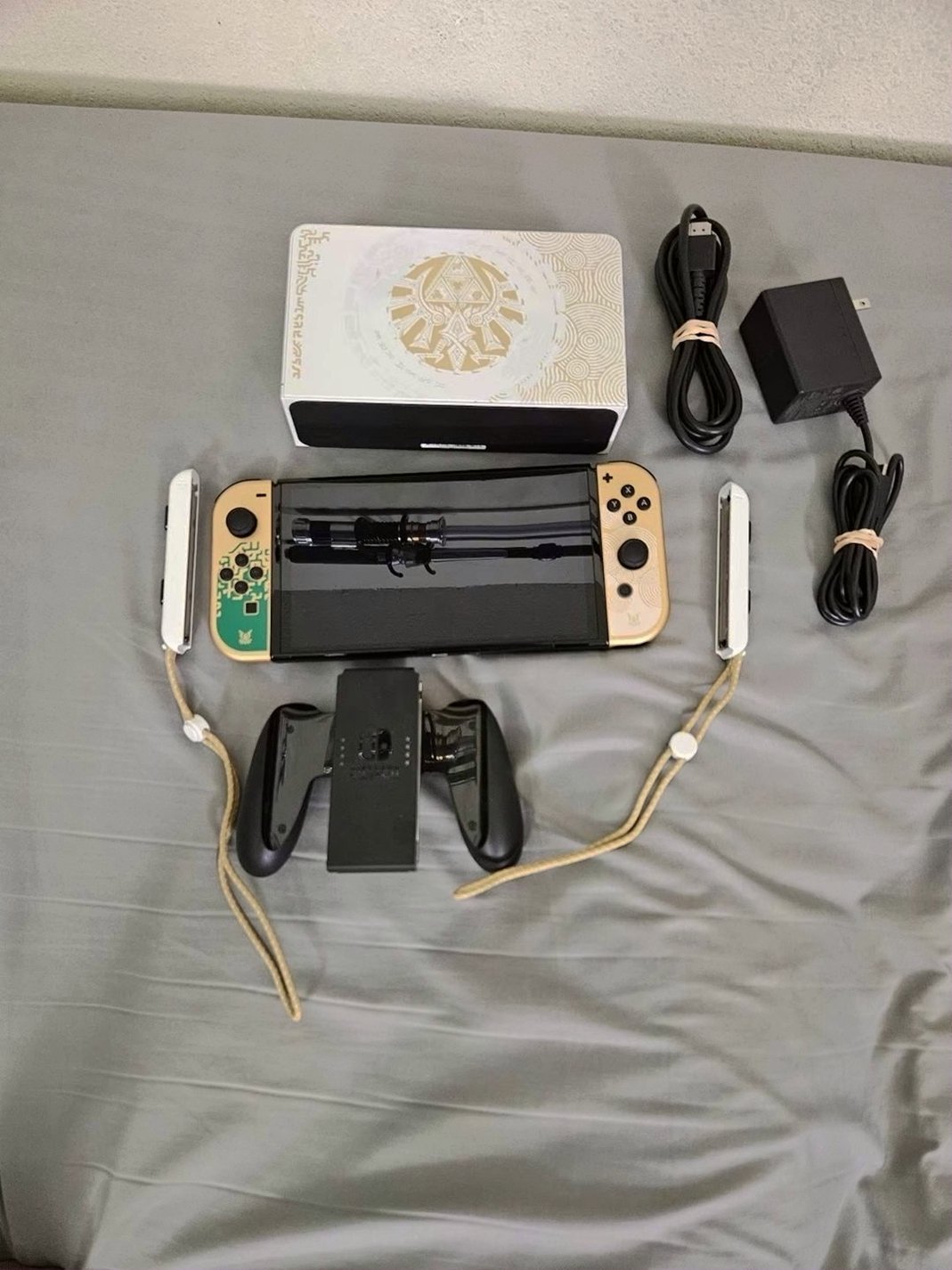 Nintendo Switch OLED Zelda Tears of the Kingdom LE 6T22 - Used