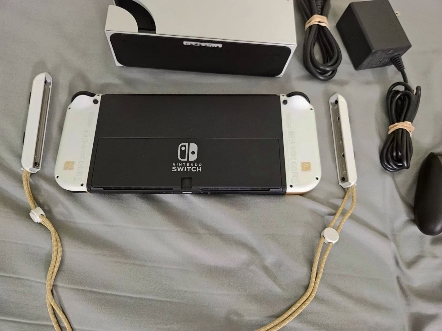 Nintendo Switch OLED Zelda Tears of the Kingdom LE 6T22 - Used image 2