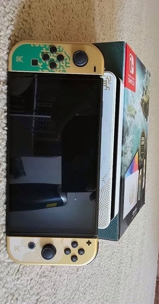 Nintendo Switch OLED The Legend of Zelda Tears of the Kingdom Console Used image 3