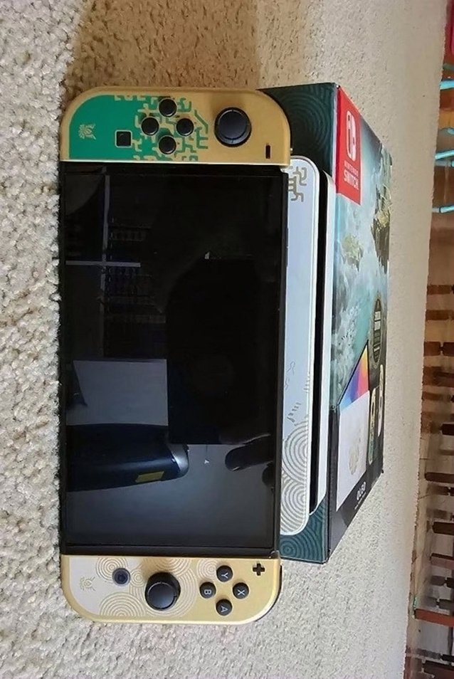 Nintendo Switch OLED The Legend of Zelda Tears of the Kingdom Console Used image 4