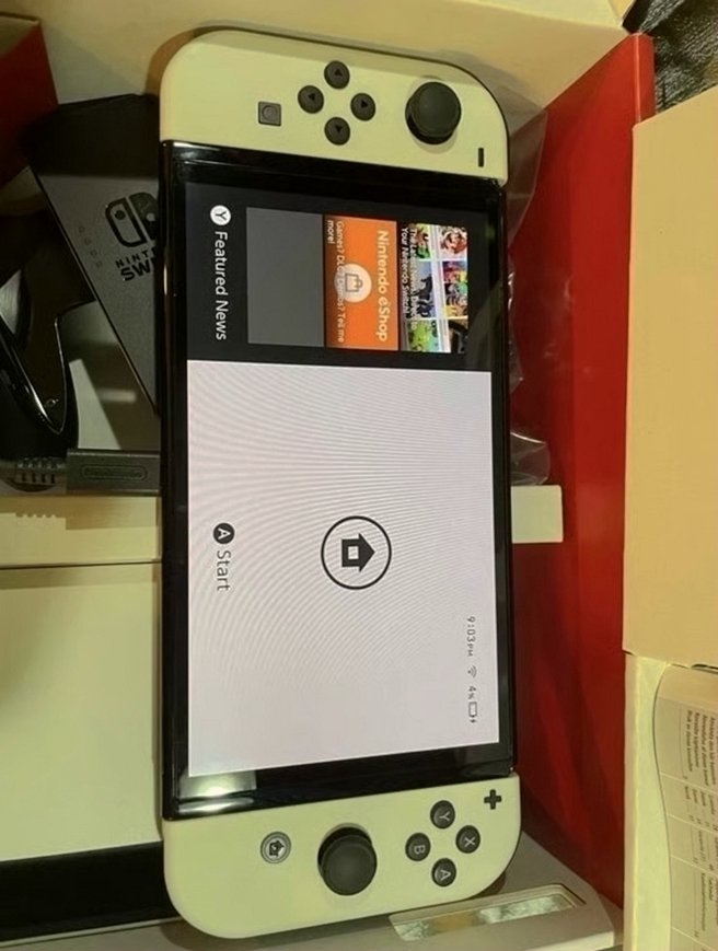 Nintendo Switch OLED 64GB White - Used image 2