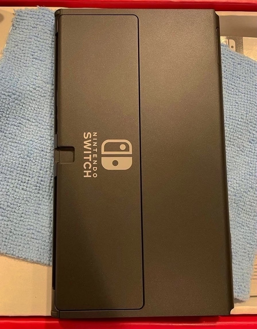 Nintendo Switch OLED 64GB White - Used image 4