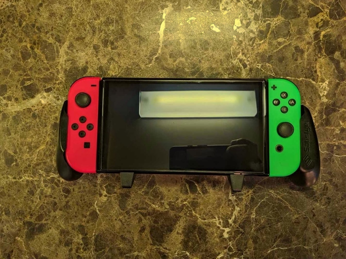 Nintendo Switch OLED 128GB with Satisfye Grip - Used image 2