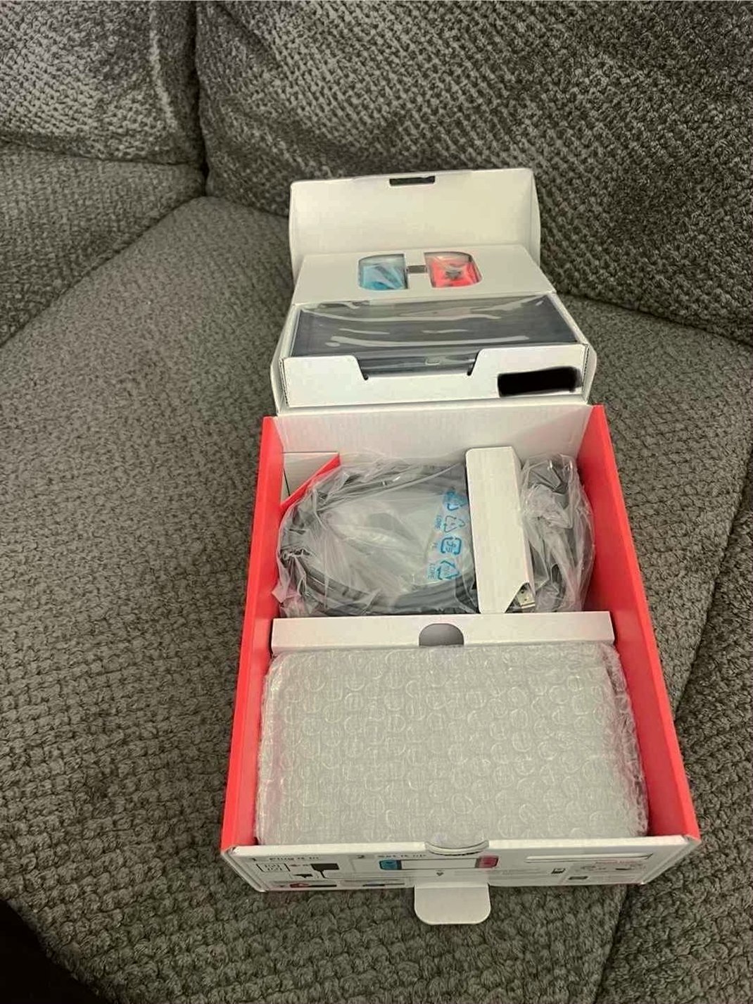 Nintendo Switch OLED 5H23 Red and Blue - Used image 3