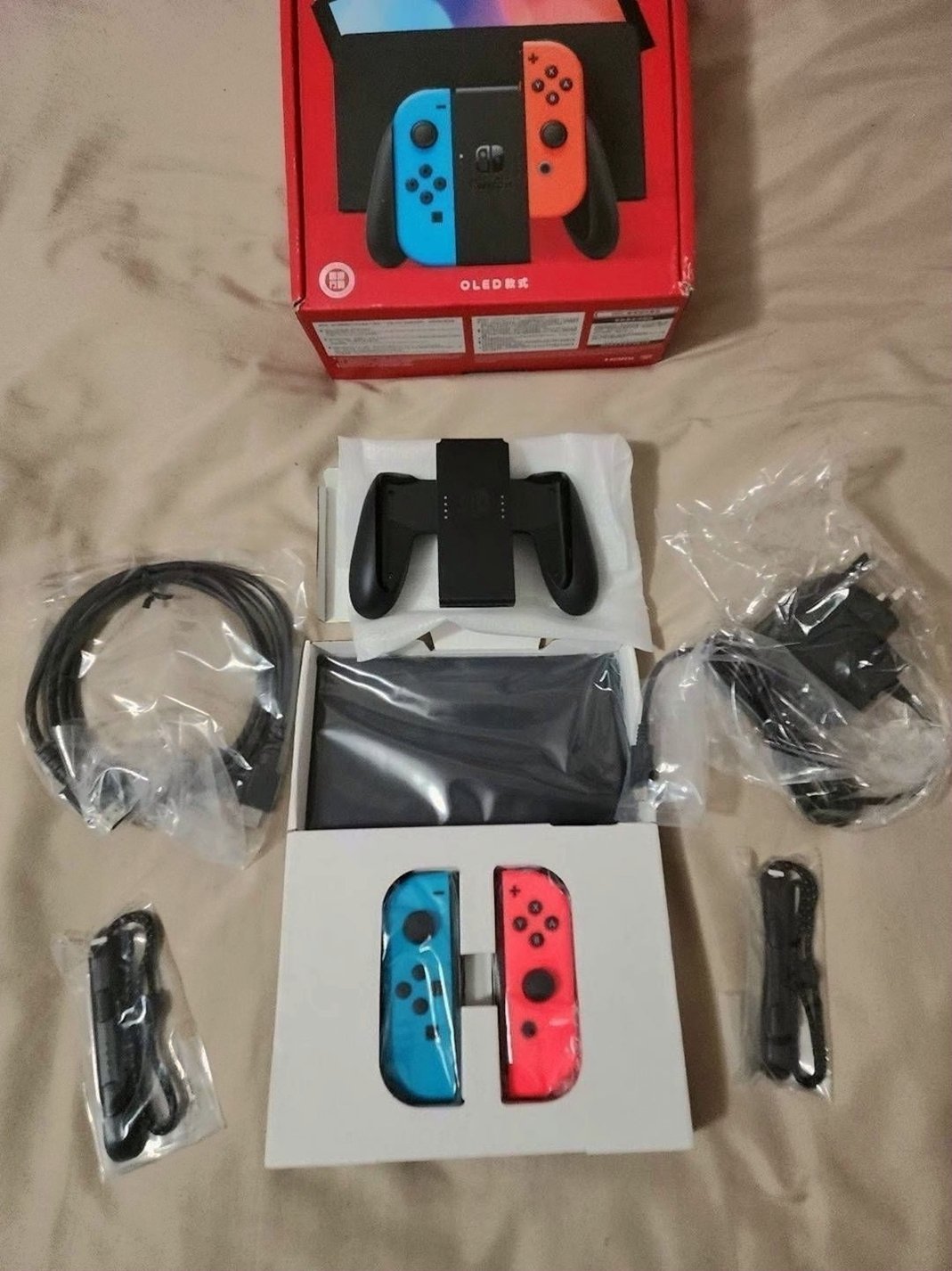 Nintendo Switch OLED 9B18 - Used image 4