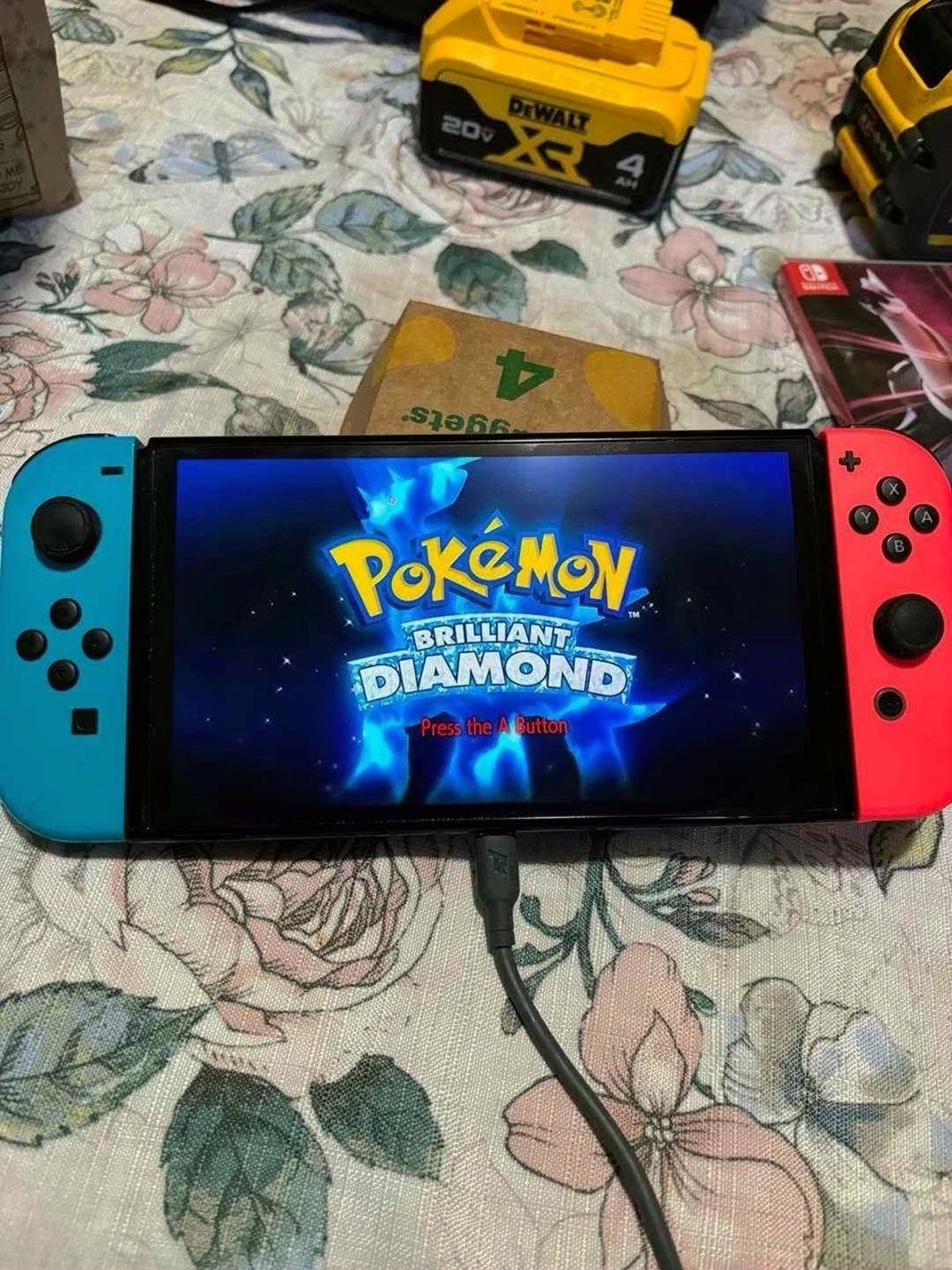 Nintendo Switch OLED 6G17 Pokémon Game Bundle Used