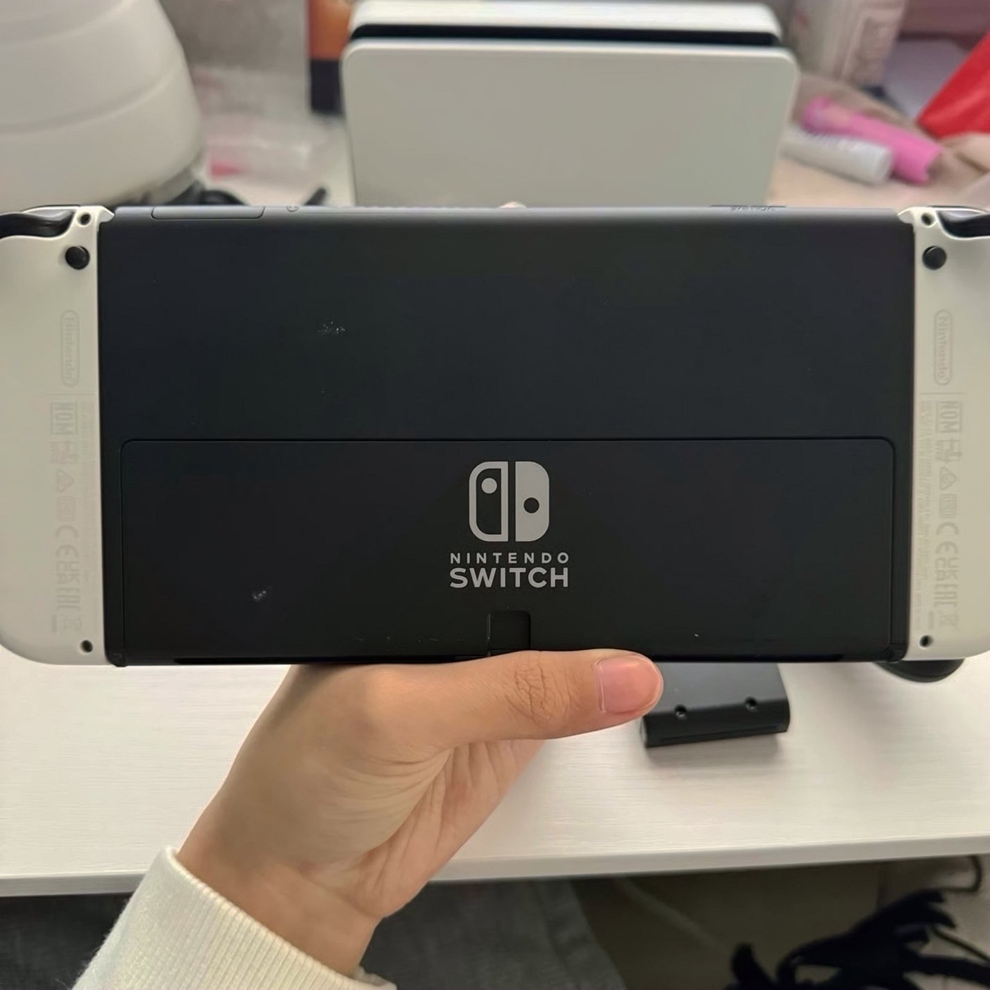 Nintendo Switch OLED White Joy-Cons Unlocked - Used image 3