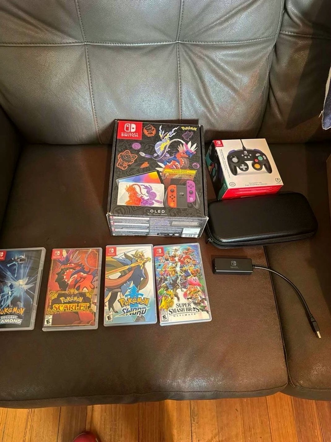 Nintendo Switch OLED Model Pokémon Scarlet & Violet Edition - Used image 4
