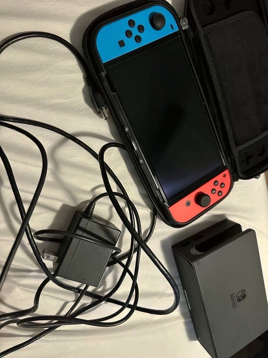 Nintendo Switch OLED 8T26 Used image 2
