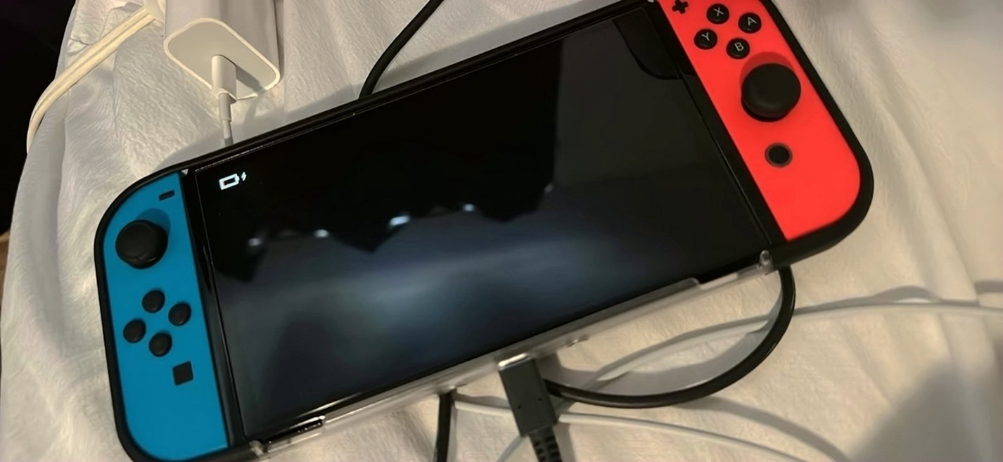 Nintendo Switch OLED 8T26 Used image 3
