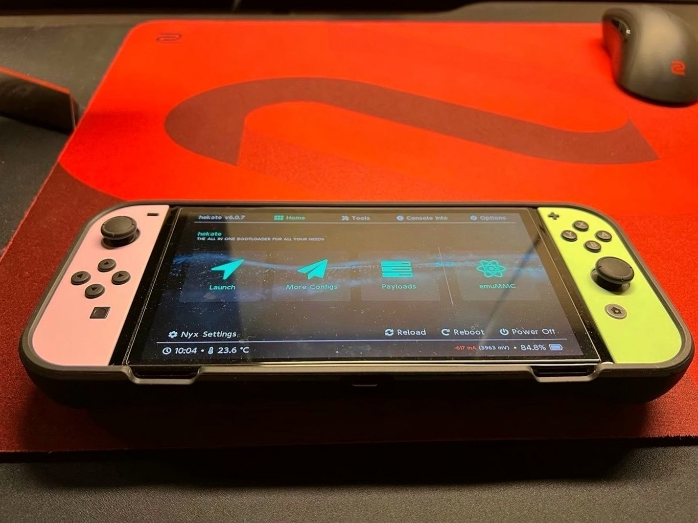 Nintendo Switch OLED 256GB Pastel Joy Cons Unlocked Used image 2
