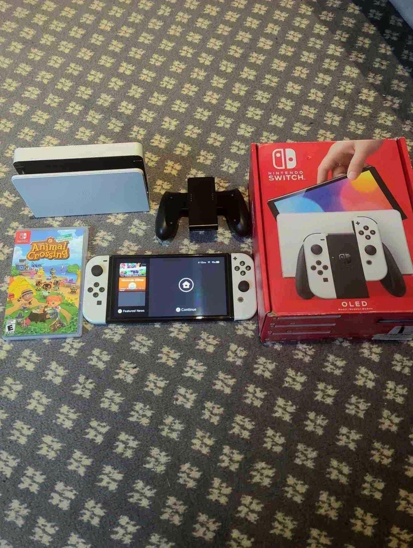 Nintendo Switch OLED with Animal Crossing 5G22 - Used