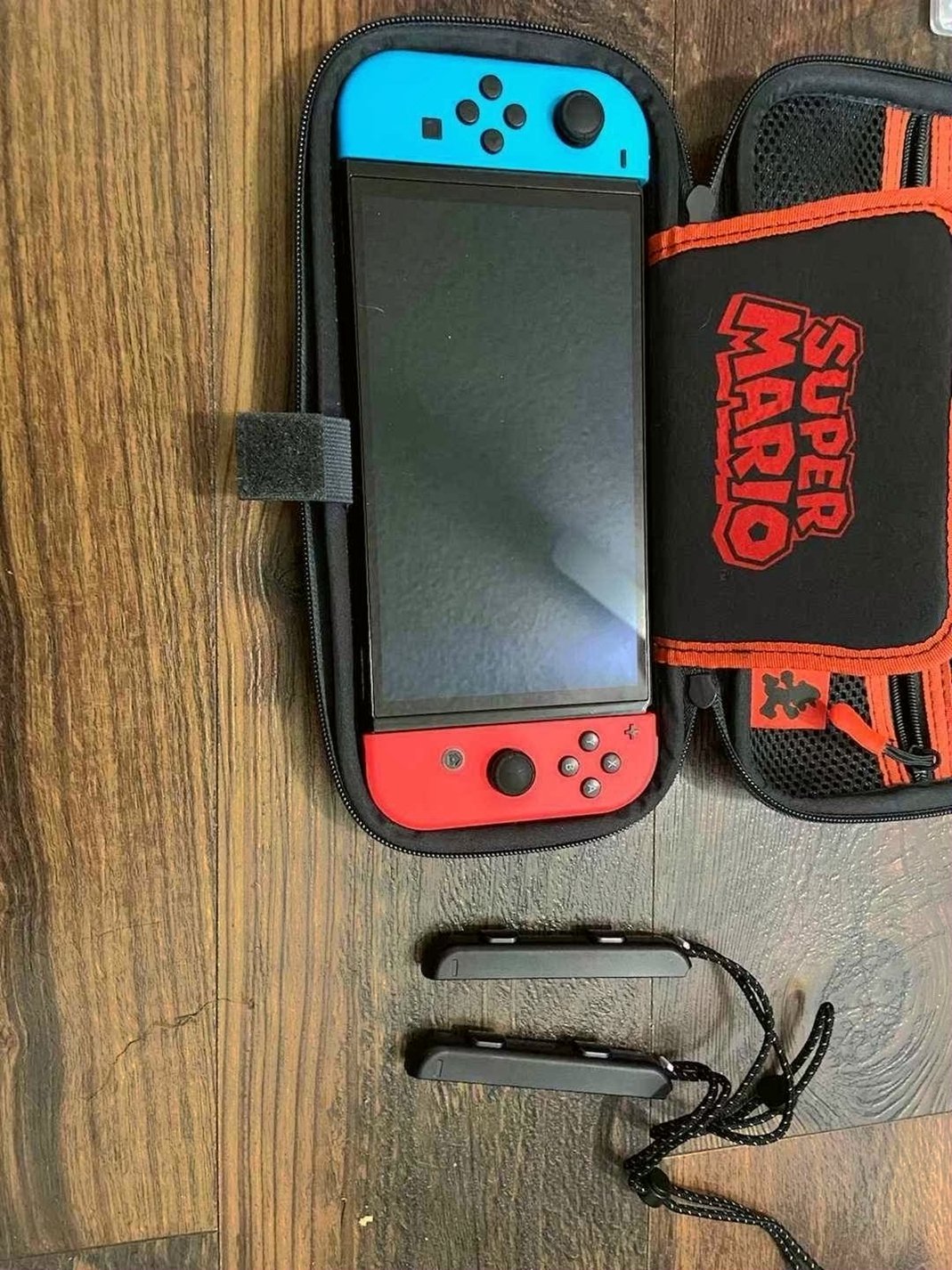 Nintendo Switch OLED Console 3N39 Used image 3