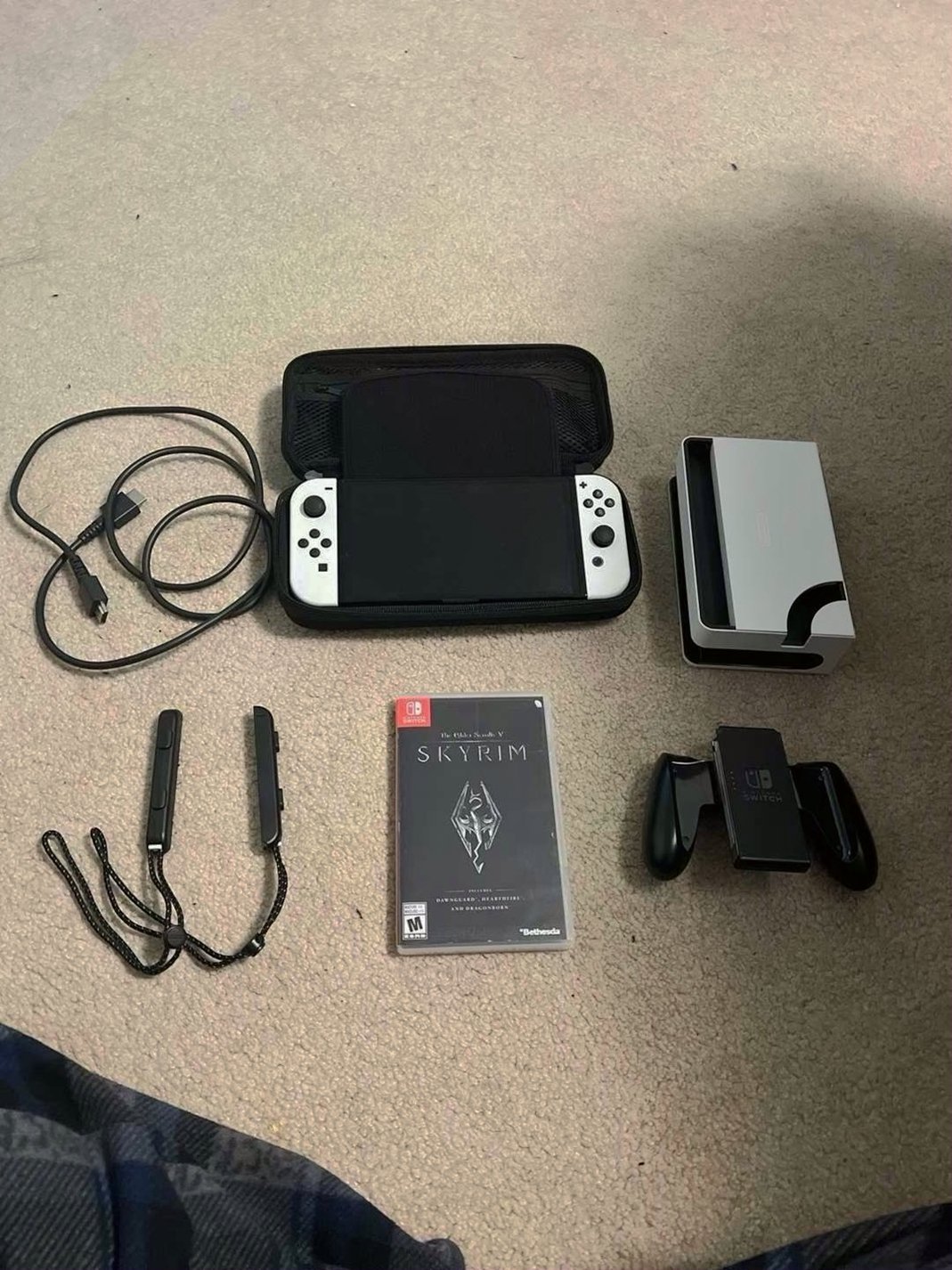 Nintendo Switch OLED 256GB Unlocked - Used