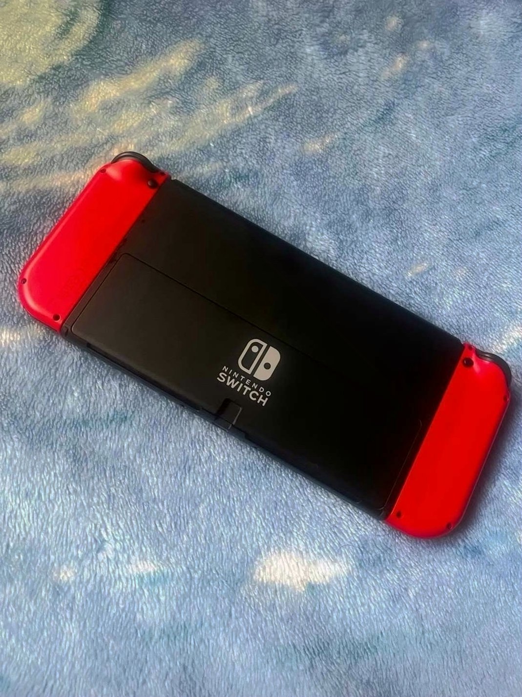 Nintendo Switch OLED 256GB Red/Blue Used image 3