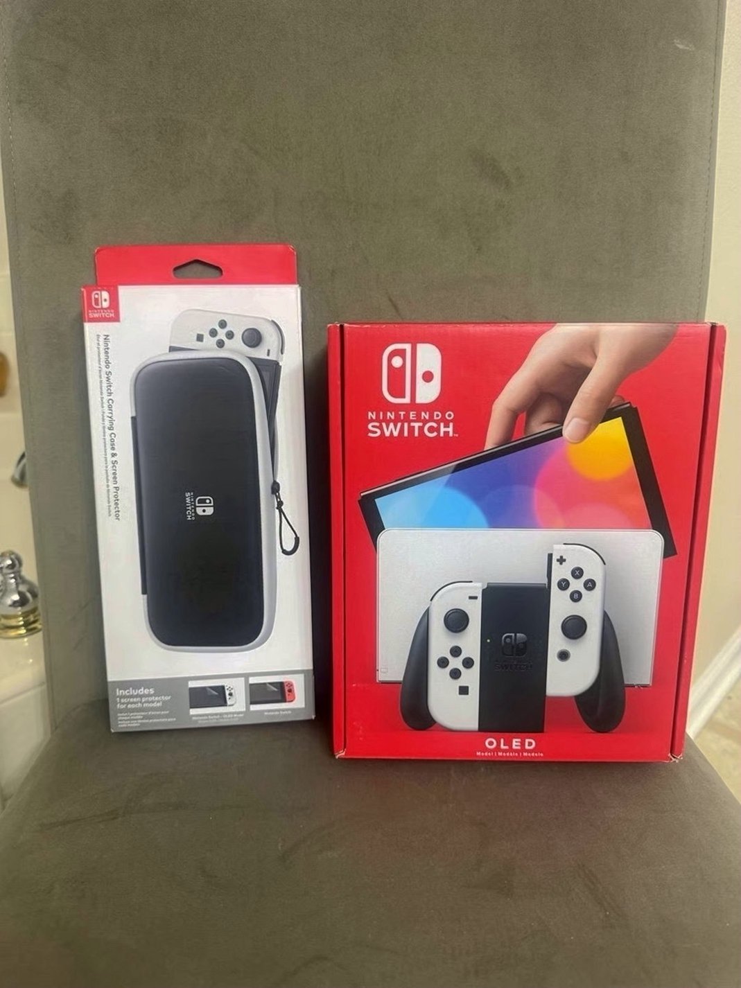 Nintendo Switch OLED 64GB White - Used image 5