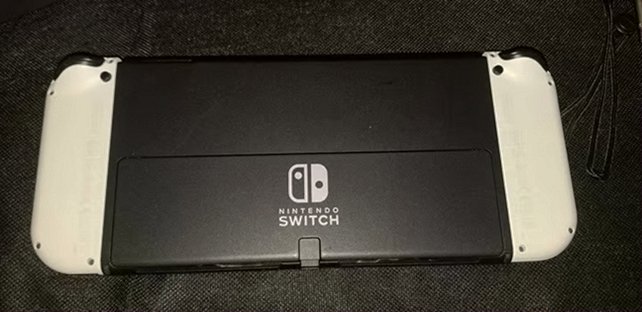 Nintendo Switch OLED Bundle 128GB Used image 2