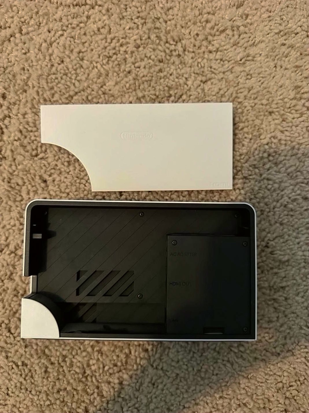 Nintendo Switch OLED Console 8C17 - Used image 5