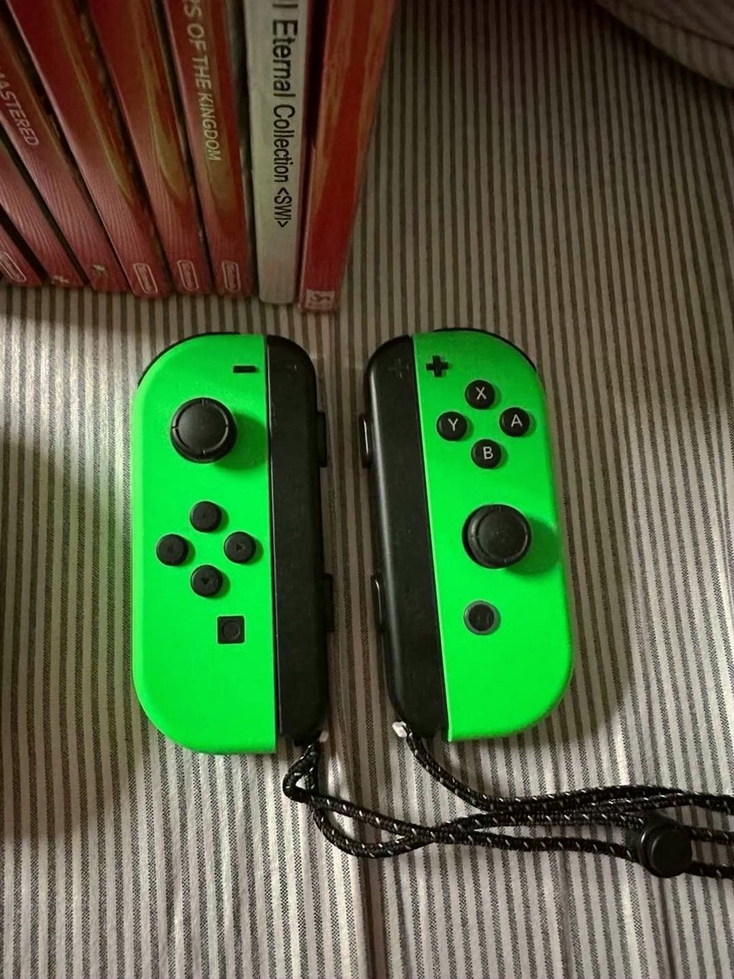 Nintendo Switch OLED 256GB Green Joy Cons Bundle - Used image 3