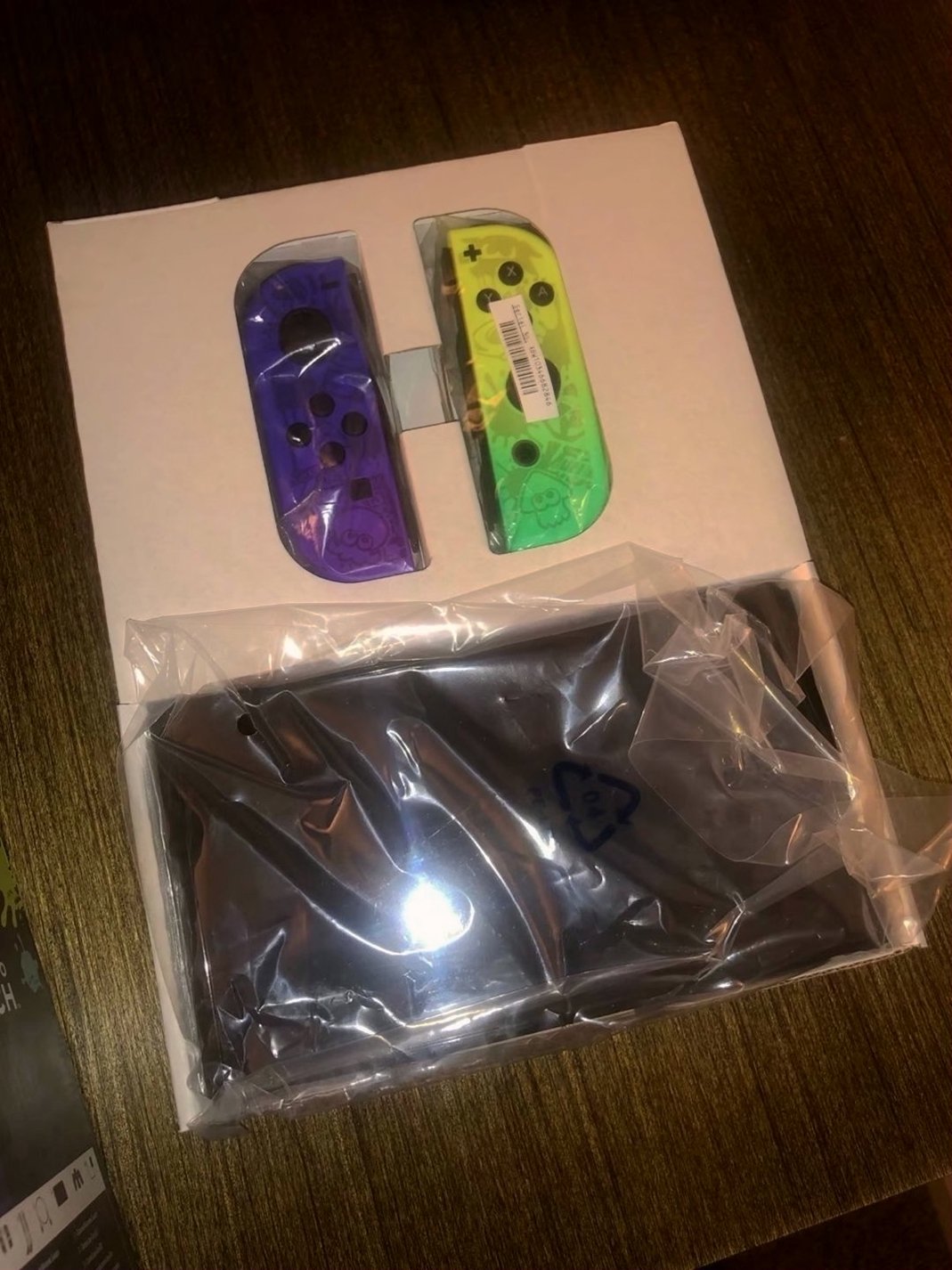 Nintendo Switch OLED Splatoon 3 Edition 2X96 - Used image 4
