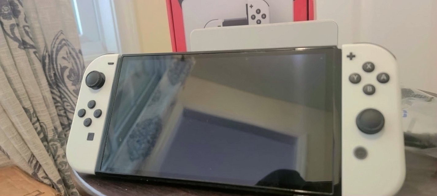 Nintendo Switch OLED 3U37 White - Used image 3