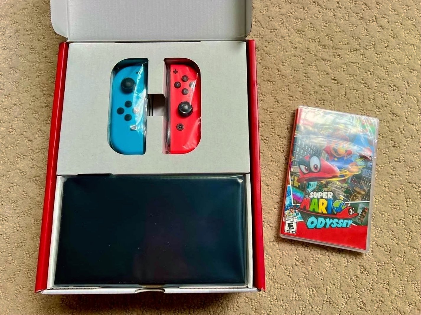Nintendo Switch OLED Model 9P79 Super Mario Odyssey - Used image 4