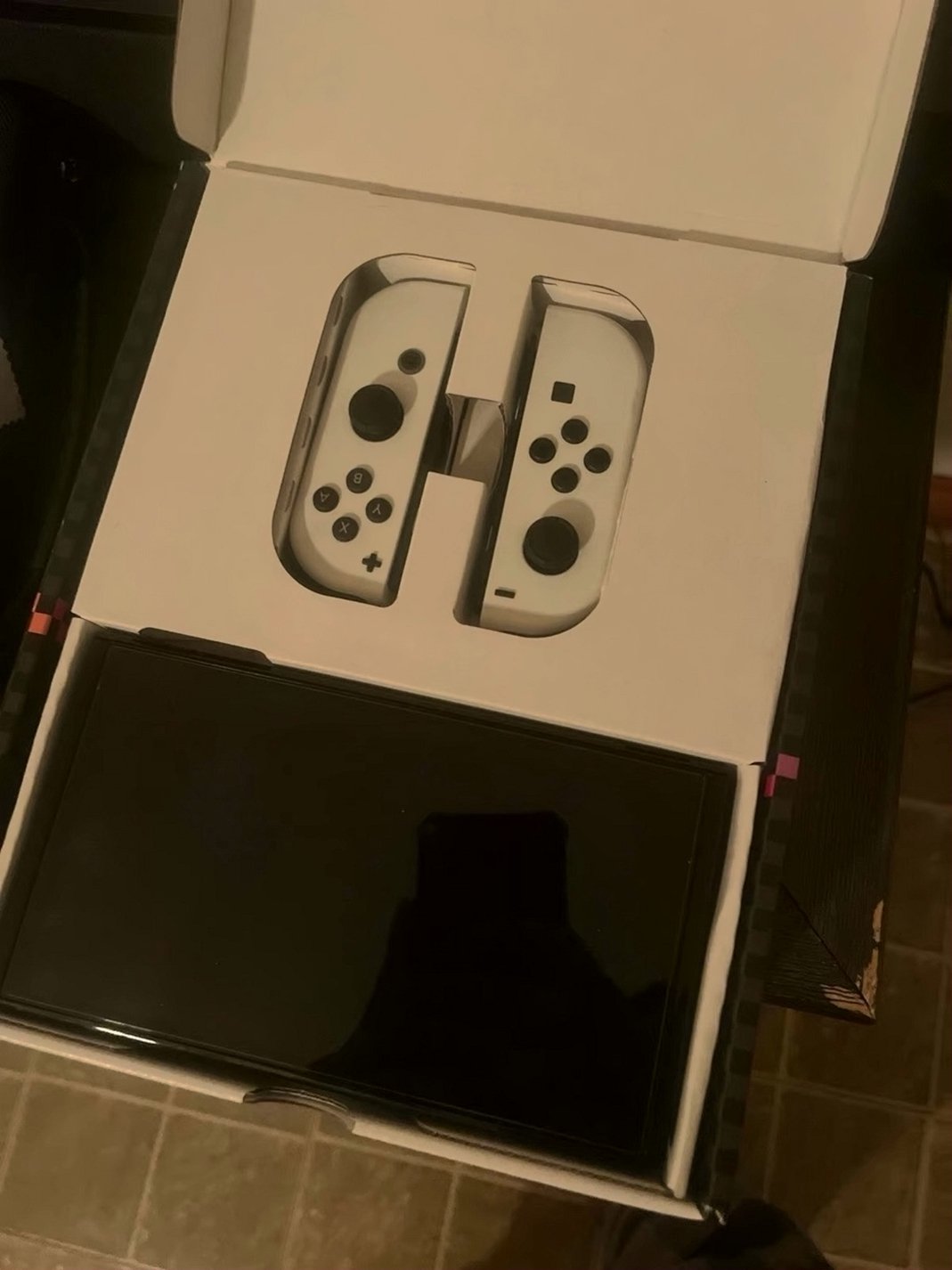 Nintendo Switch OLED 3Z98 Used image 3