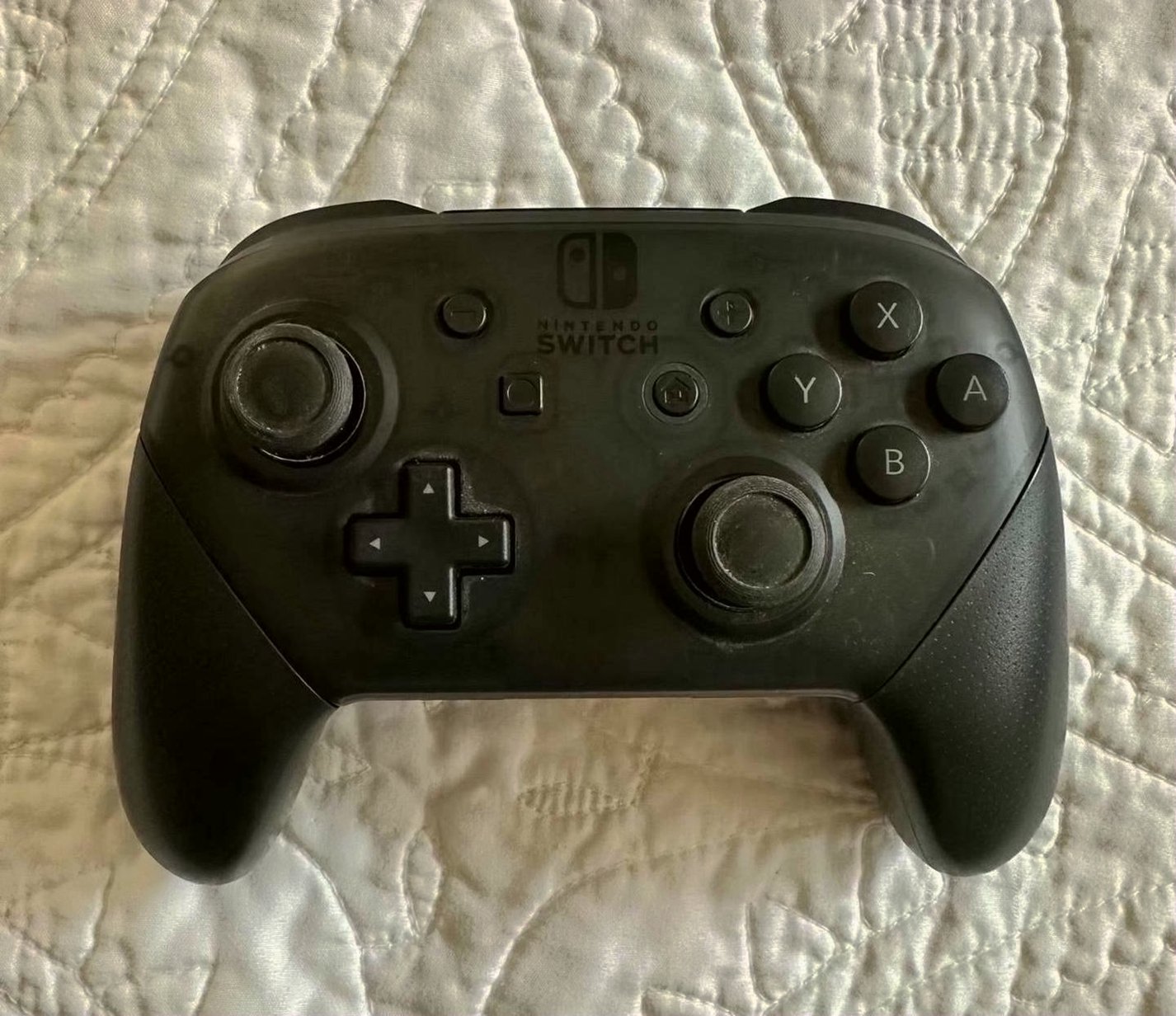 Nintendo Switch OLED Bundle 6C33 - Used image 3