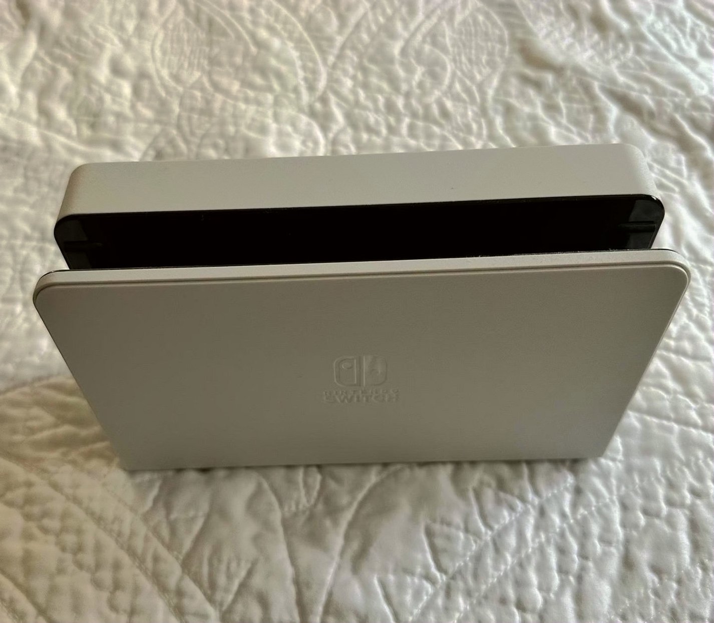 Nintendo Switch OLED Bundle 6C33 - Used image 4