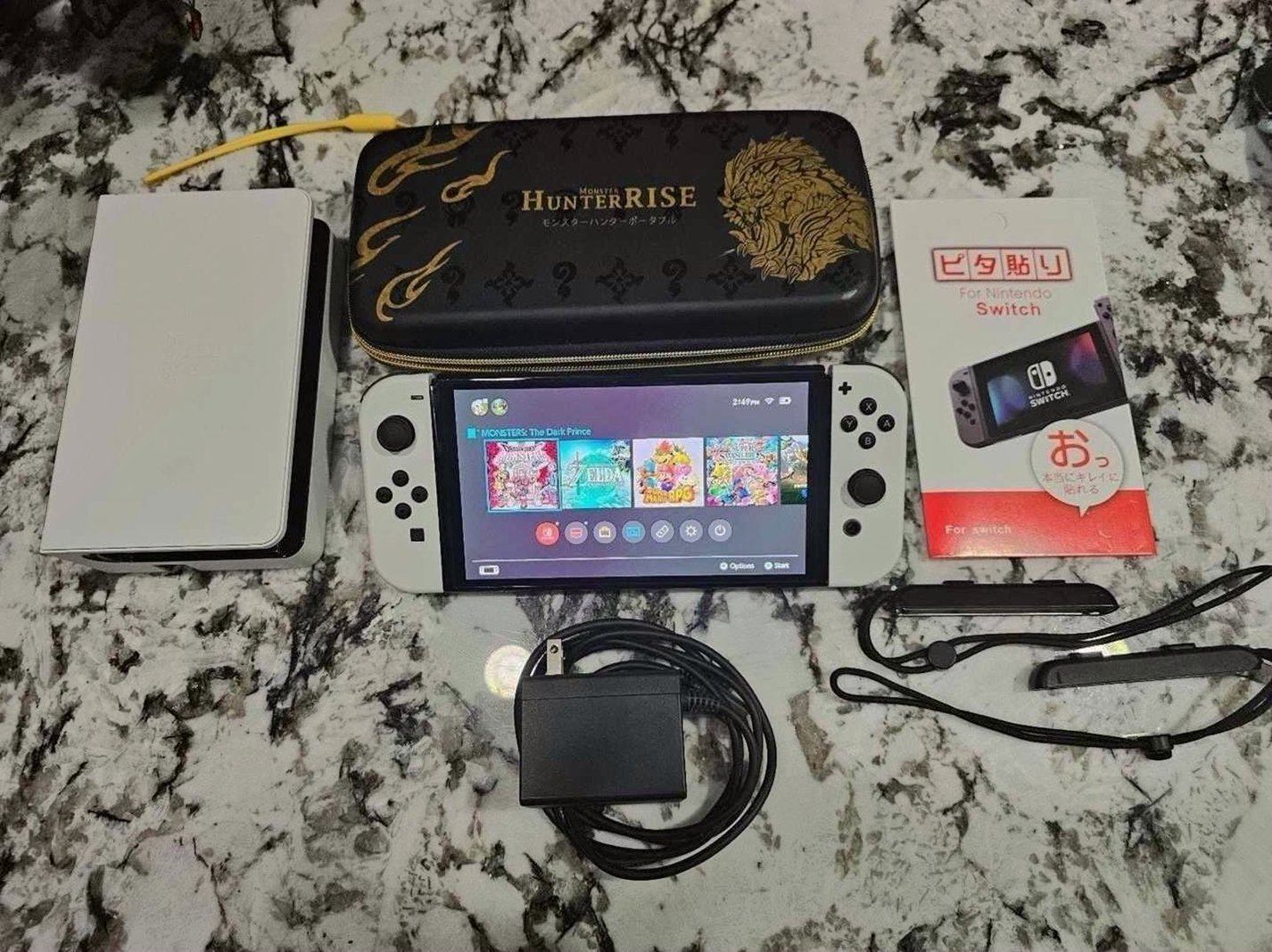 Nintendo Switch OLED 128GB White Unlocked - Used