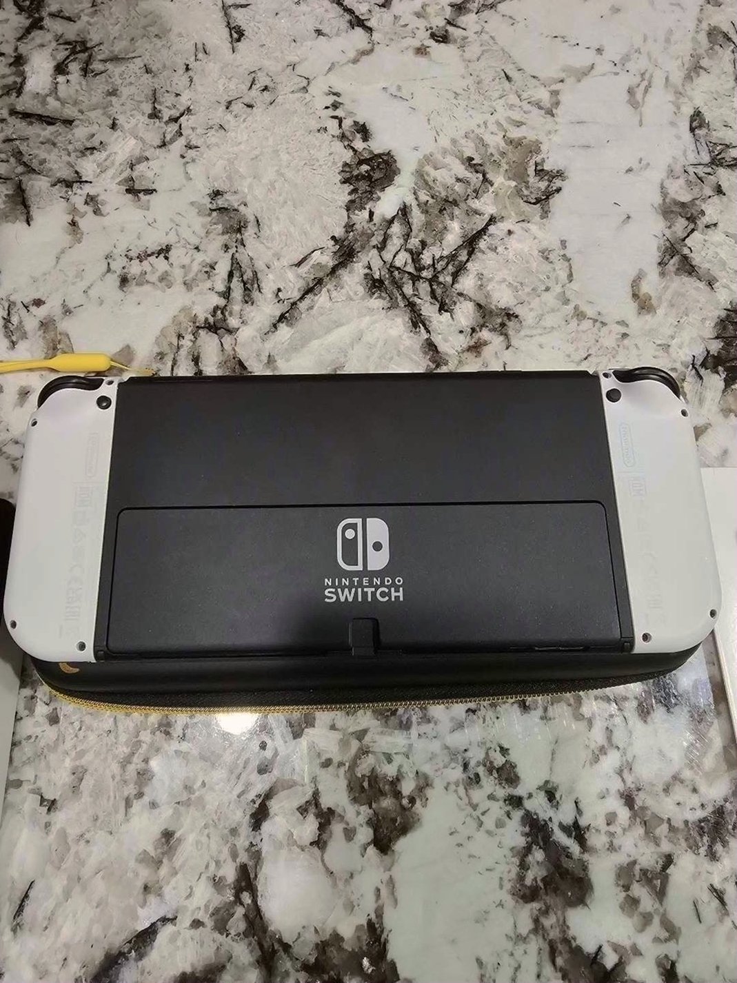 Nintendo Switch OLED 128GB White Unlocked - Used image 3