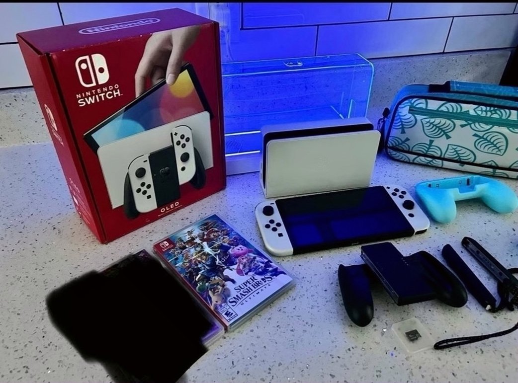 Nintendo Switch OLED 32GB Light Blue/Green - Used image 3