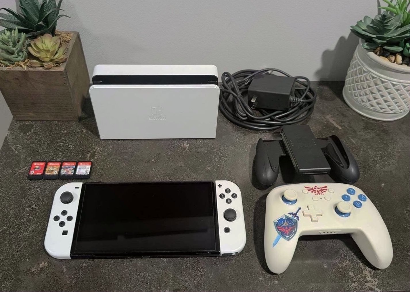 Nintendo Switch OLED 64GB Unlocked - Used