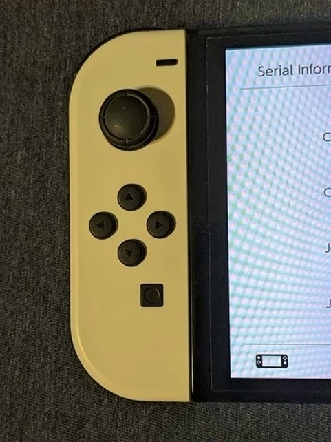 Nintendo Switch OLED White Unlocked - Used image 3