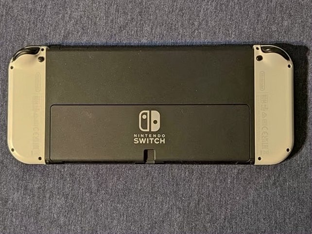 Nintendo Switch OLED White Unlocked - Used image 5