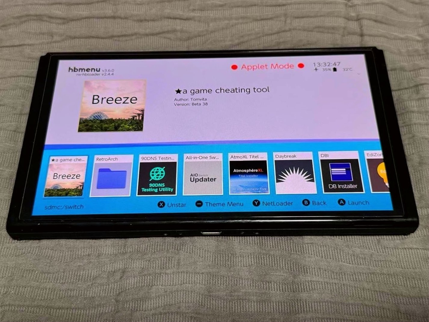 Nintendo Switch OLED 64GB White Unlocked - Used image 3