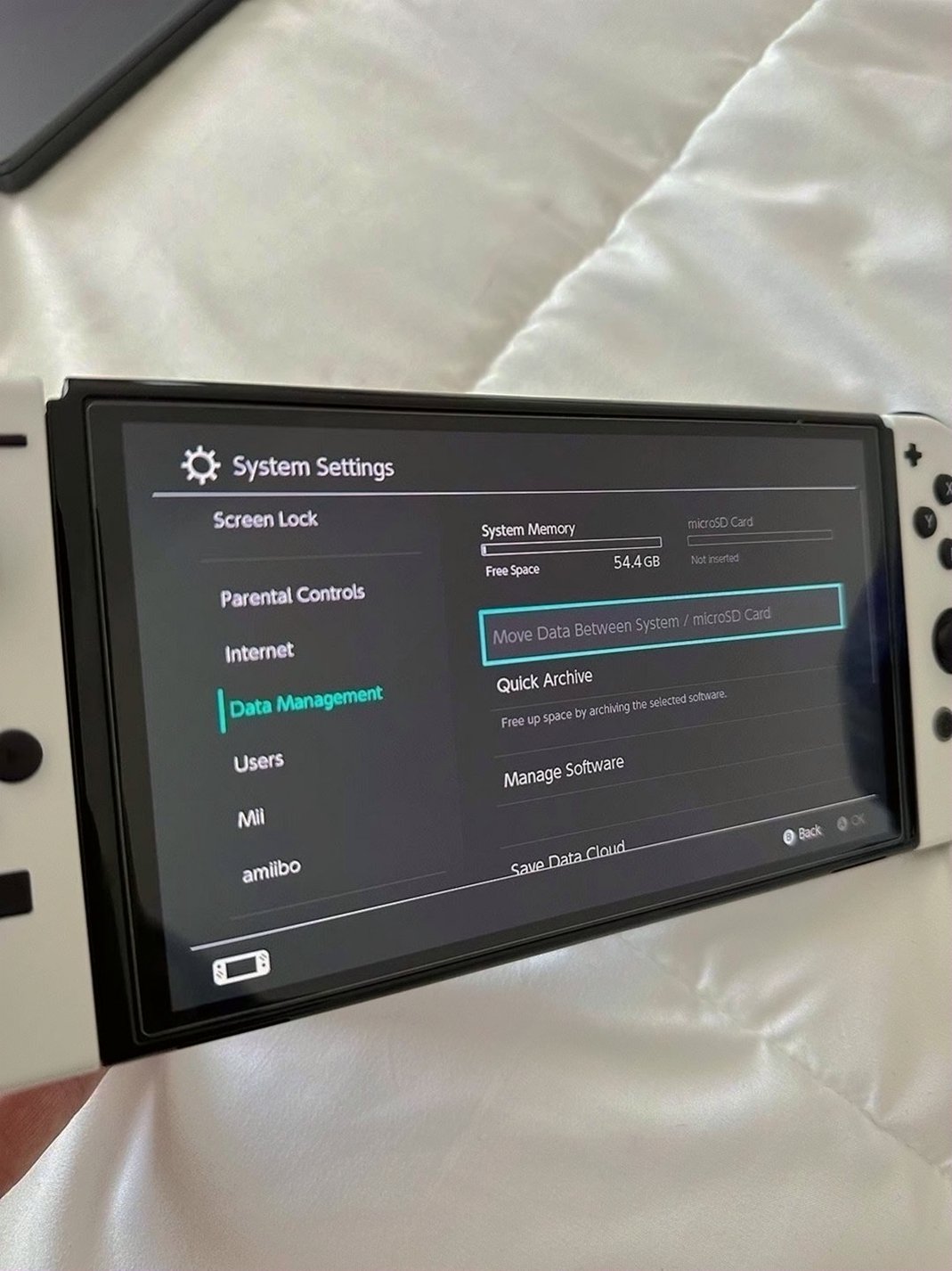 Nintendo Switch OLED 55GB Black Used - Includes Accessories and 4 Games image 3
