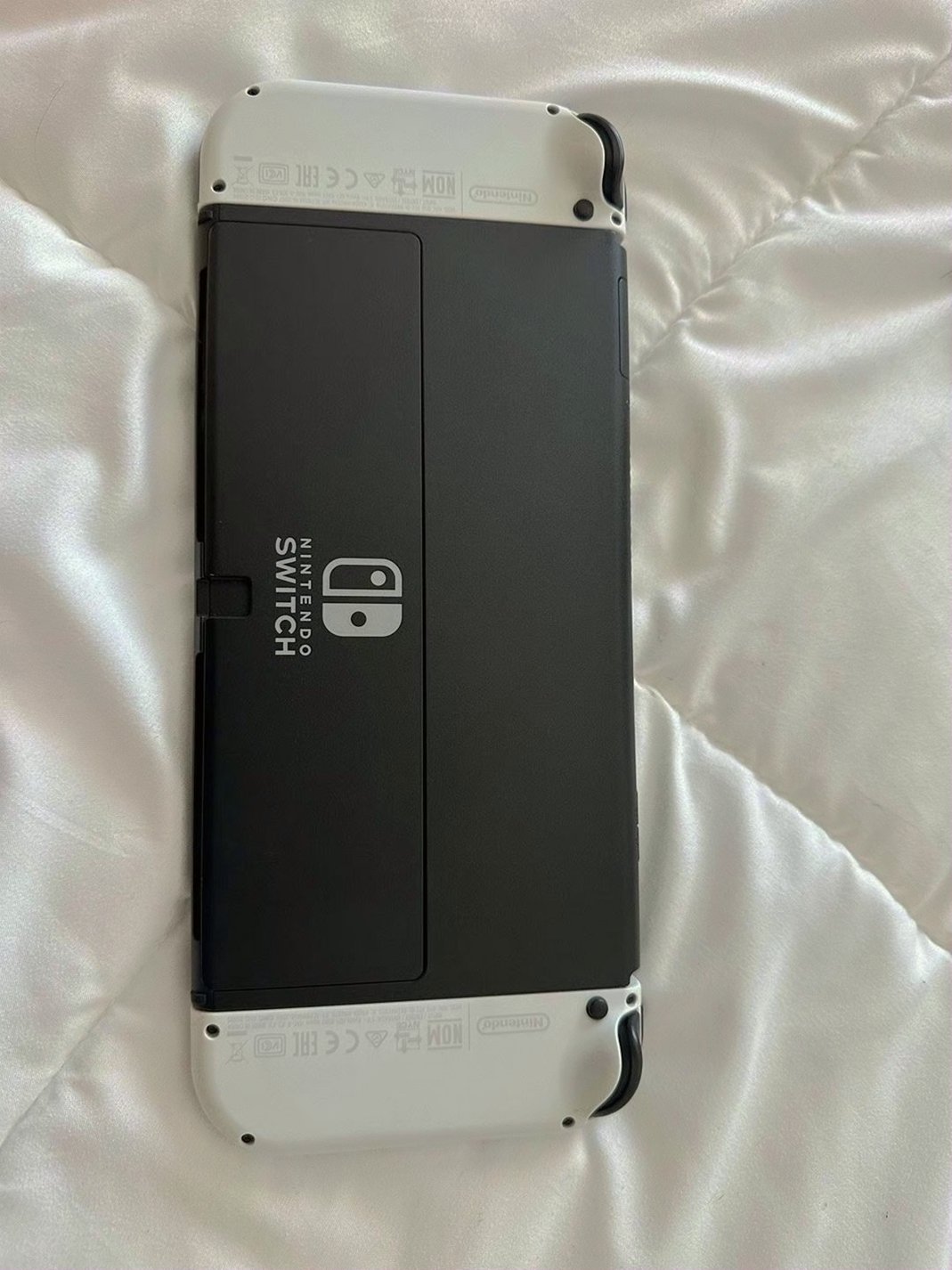Nintendo Switch OLED 55GB Black Used - Includes Accessories and 4 Games image 4